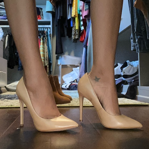 Nude Steve Madden Pumps - Picture 2 of 6